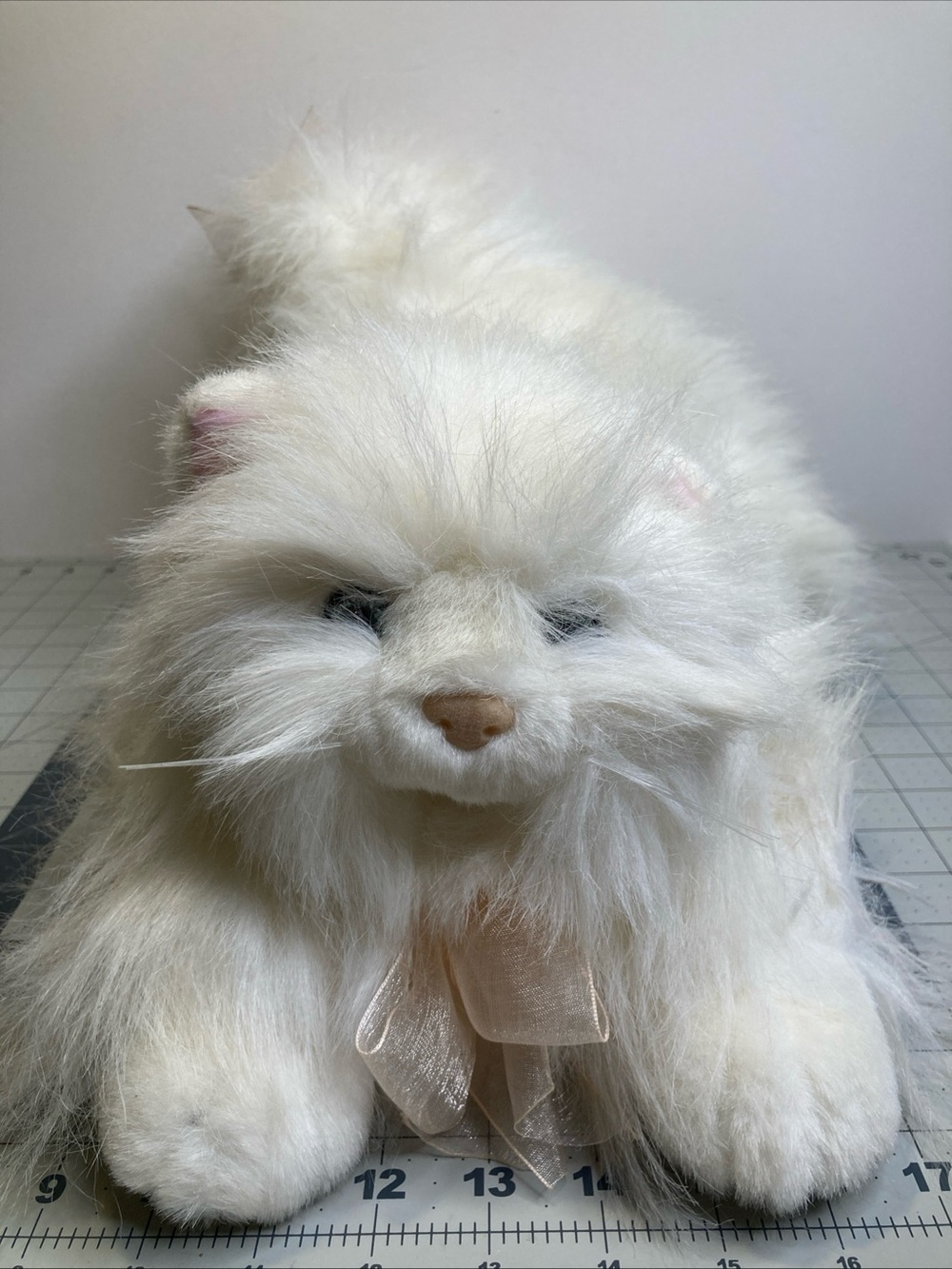 Vintage Kellytoy Fluffy White Persian Cat Shaggy Plush Toy 19” Blue Eyes